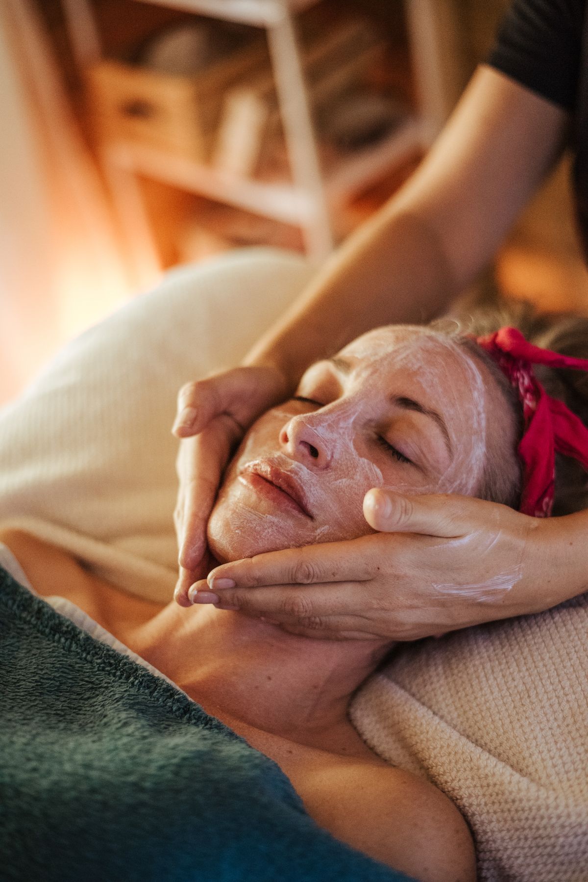 Relaxed lounge treatment representative of Sunset Nail Lounge